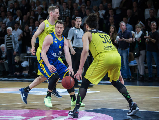 法国老将重 法国老将重