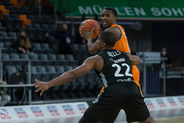 三者的平衡 三者的平衡